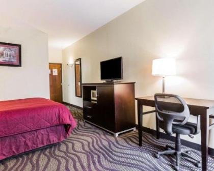 Quality Inn & Suites near Coliseum and Hwy 231 North - image 4