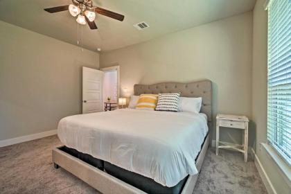Golfers Paradise Less Than Half-Mile To Lake Conroe! - image 12