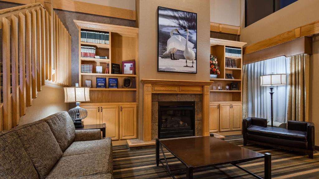 Best Western Plus Chelsea Hotel - image 5
