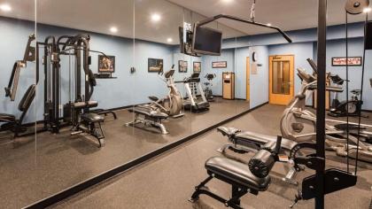 Best Western Plus Chelsea Hotel - image 7