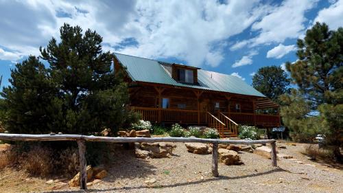 Western Town Retreat - main image