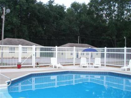 Blue Door Cottages - image 13