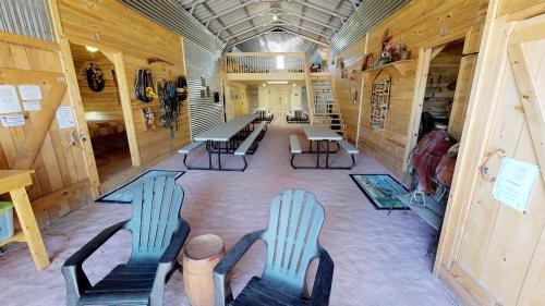 Stunning Duke Barn Cabin Suite - image 2