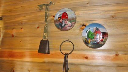 Canyonlands Barn Cabin with Loft Full Kitchen Dining Area for Large Groups - image 18