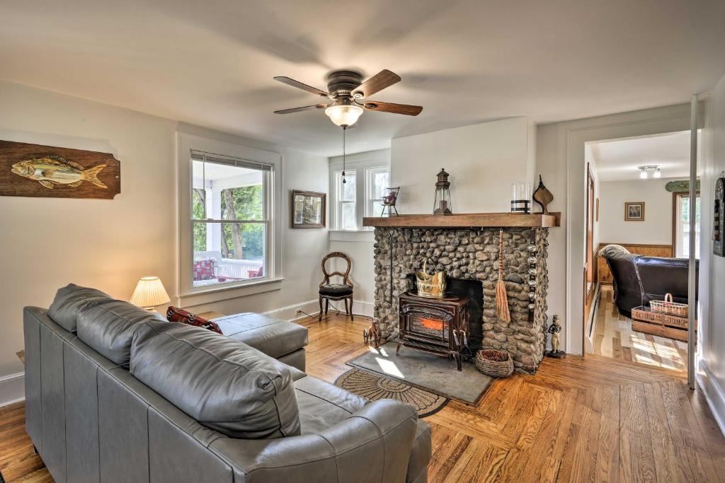 Spacious Home 2 Mi to Seneca Lake and Wineries - image 3