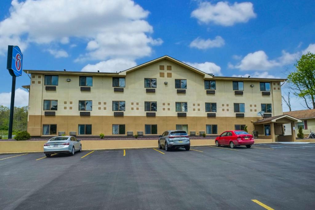 Motel 6-Montoursville PA - image 3