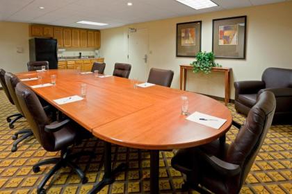 Candlewood Williamsport an IHG Hotel - image 12