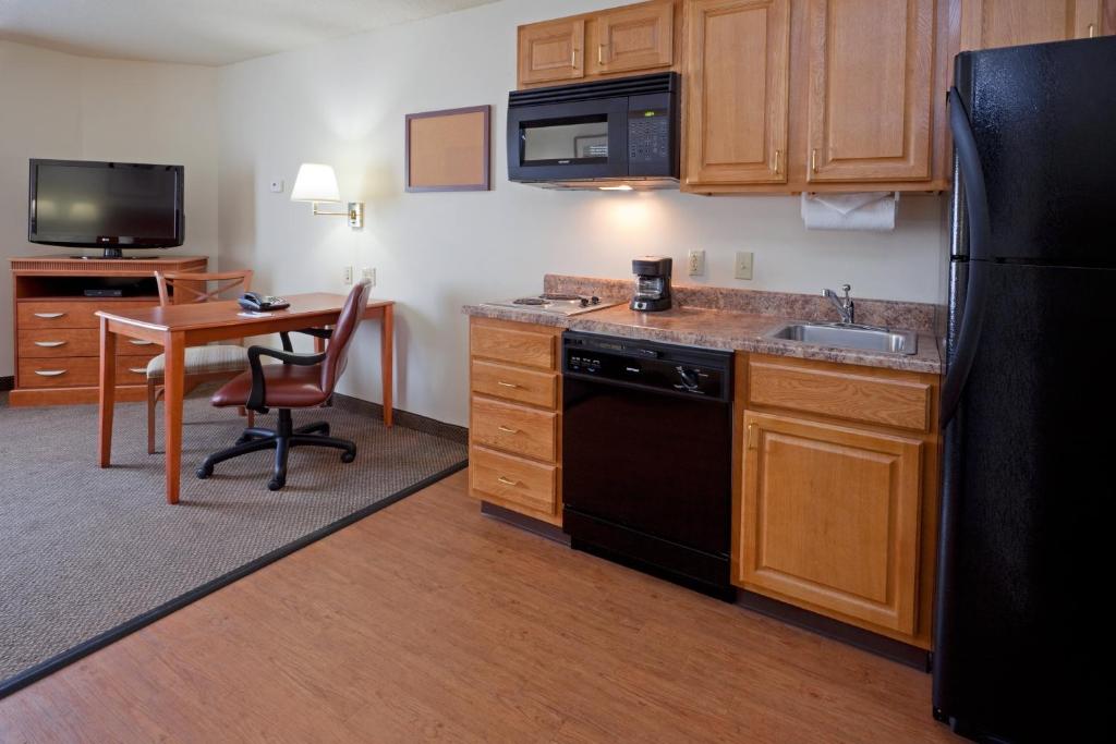 Candlewood Williamsport an IHG Hotel - image 2