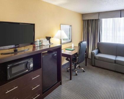 Quality Inn Bryan/Montpelier - image 13