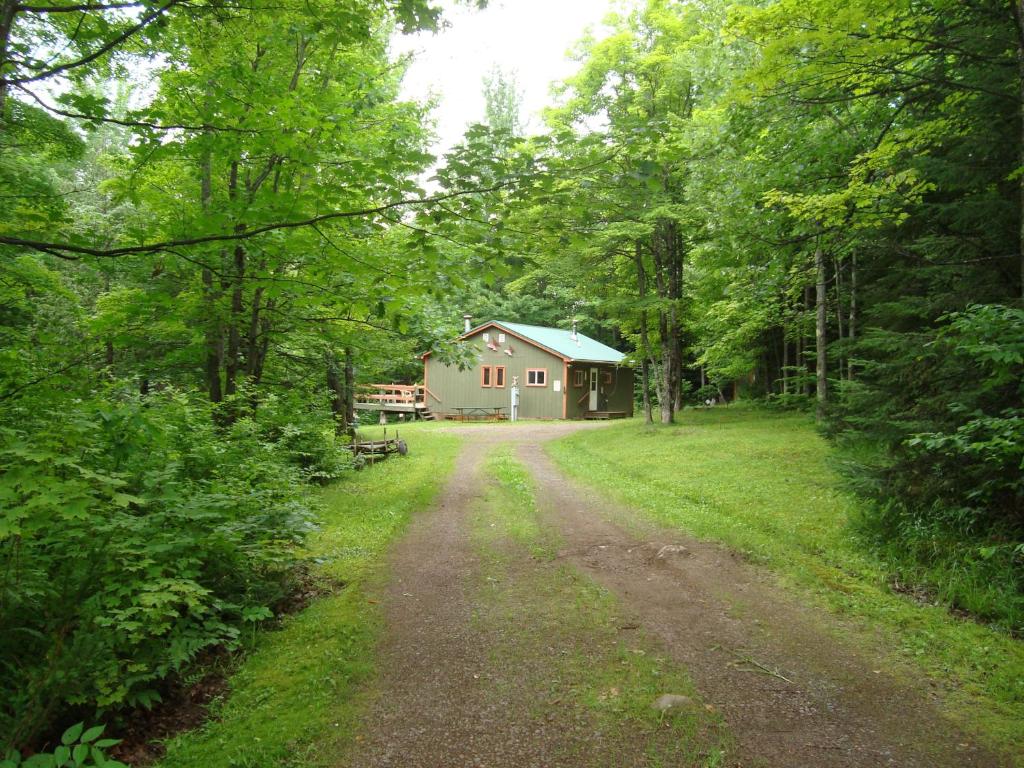 Grandpa Jim's Cabin - main image