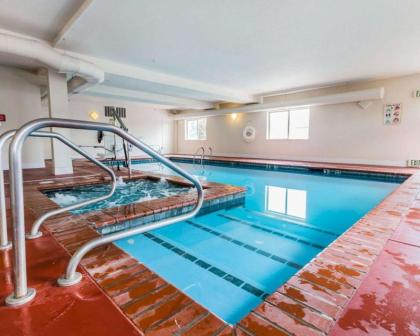 Quality Inn & Suites Montrose - image 4