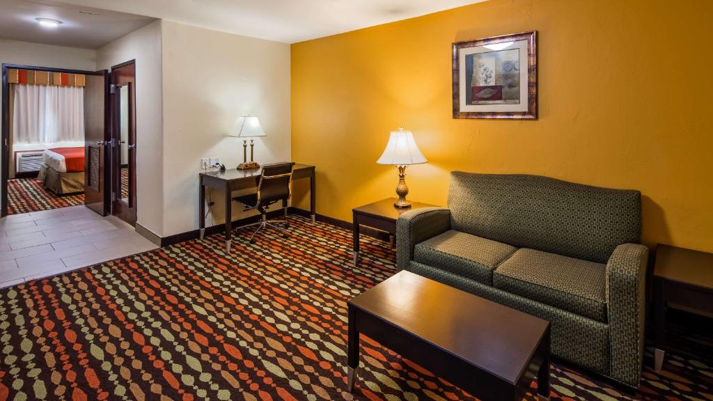 Best Western Greentree Inn & Suites - image 2