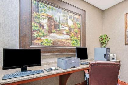 La Quinta by Wyndham Oklahoma City - Moore - image 11