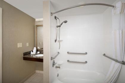 Hilton Garden Inn Charlotte/Mooresville - image 18