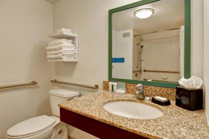 Hampton Inn Scranton at Montage Mountain - image 14
