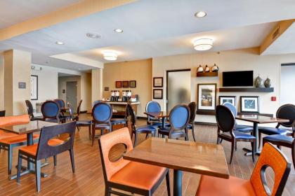 Hampton Inn Scranton at Montage Mountain - image 3