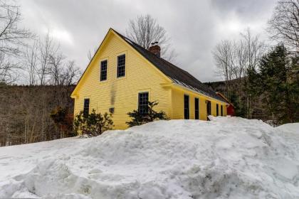 mt. Ellens Backyard Bungalow