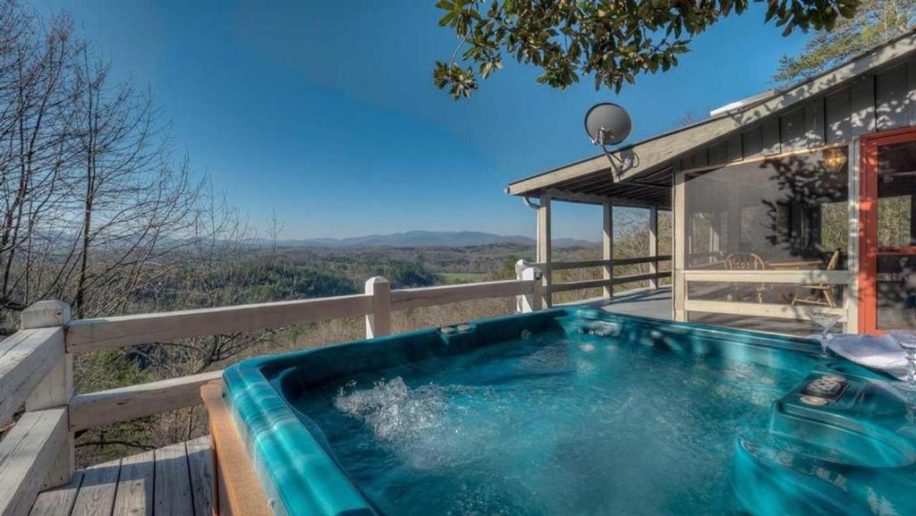 A Beary Nice View by Escape to Blue Ridge - main image