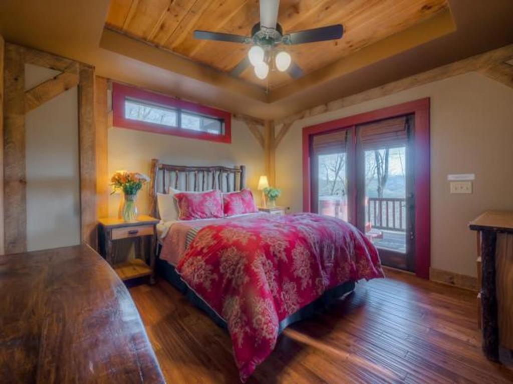 Chestnut Lodge by Escape to Blue Ridge - image 6