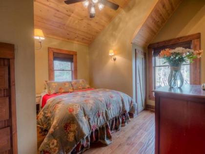 Chestnut Lodge by Escape to Blue Ridge - image 8