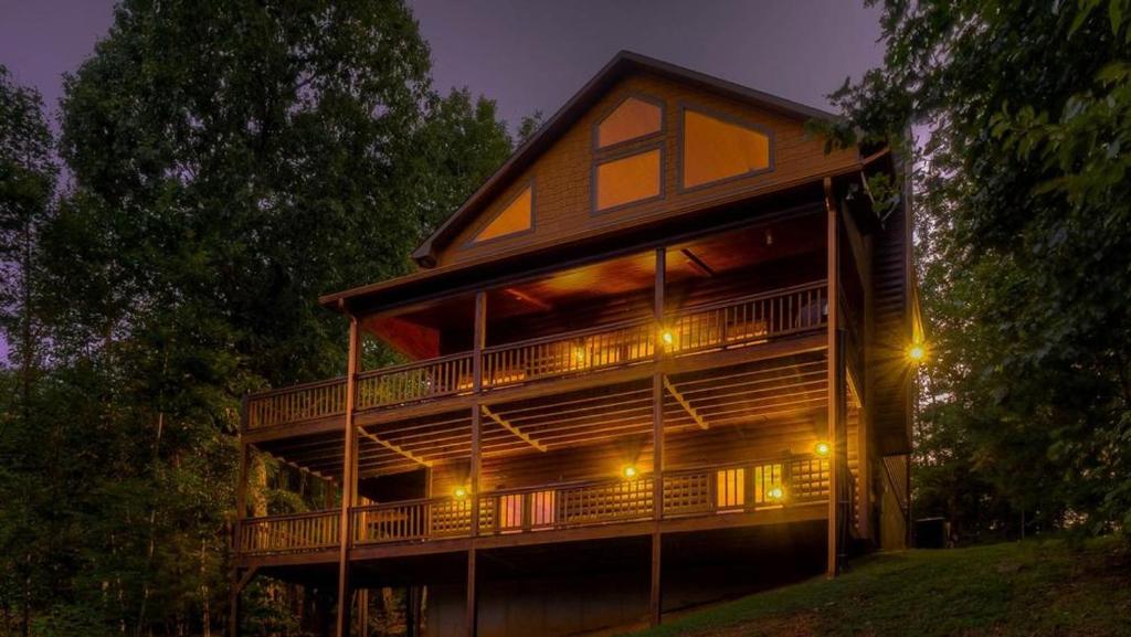 Dancing Bear by Escape to Blue Ridge - image 6