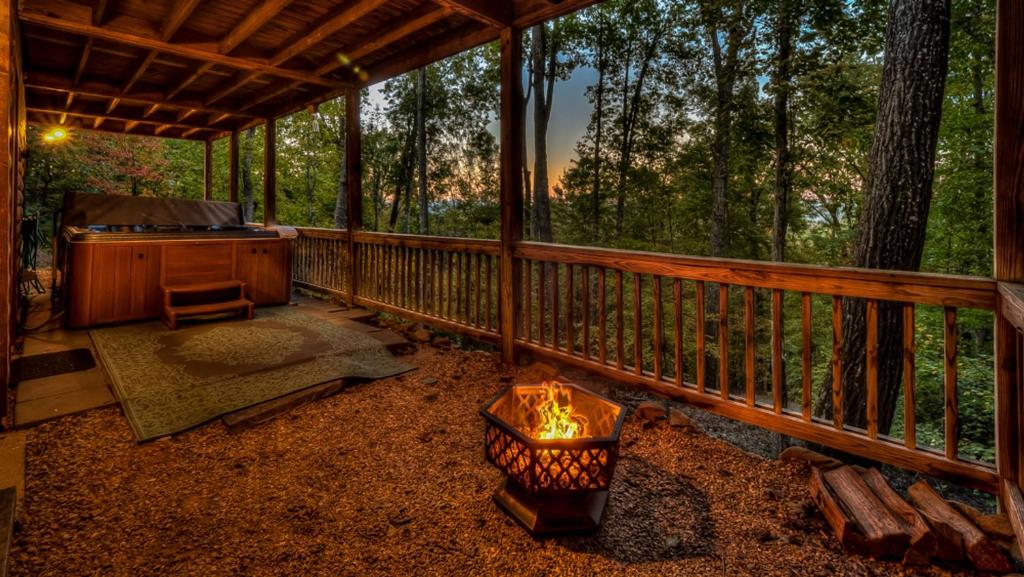 Sweet Seclusion by Escape to Blue Ridge - main image