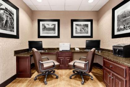 Hampton Inn Morganton - image 13