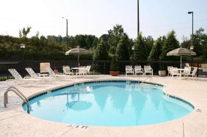 Hampton Inn Morganton - image 7