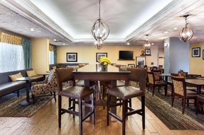 Hampton Inn Morganton - image 9