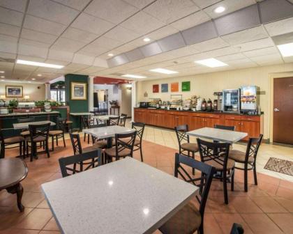 Comfort Inn And Suites - image 14