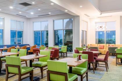 Hilton Garden Inn Morgantown - image 18