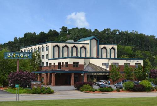 Euro-Suites Hotel - main image