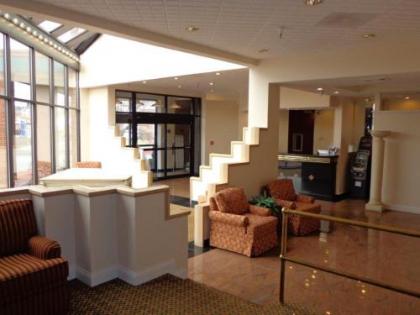 Euro-Suites Hotel - image 15