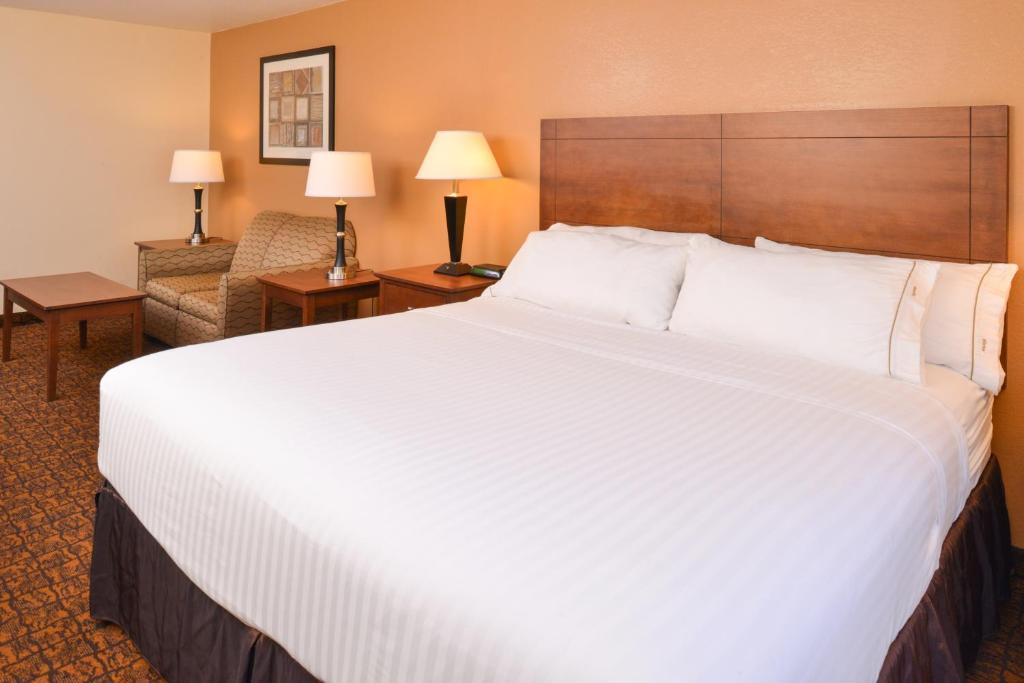 Holiday Inn Express Morgantown an IHG Hotel - image 4