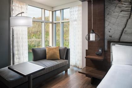 Morgantown Marriott at Waterfront Place - image 8