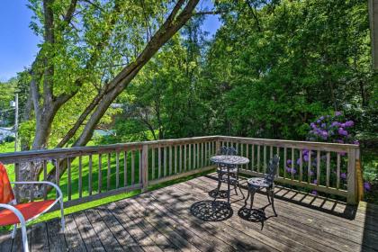 Family House with Balcony Less Than 3 Mi to WV University - image 3