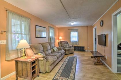 Family House with Balcony Less Than 3 Mi to WV University - image 4