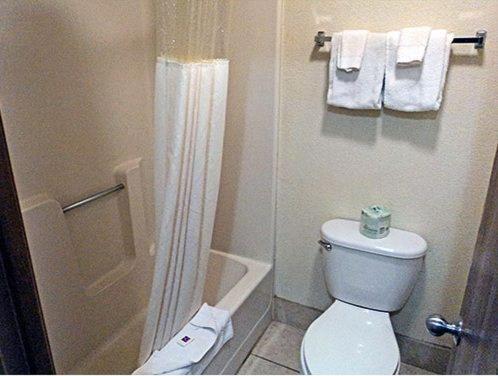 Motel 6-Moriarty NM - image 6