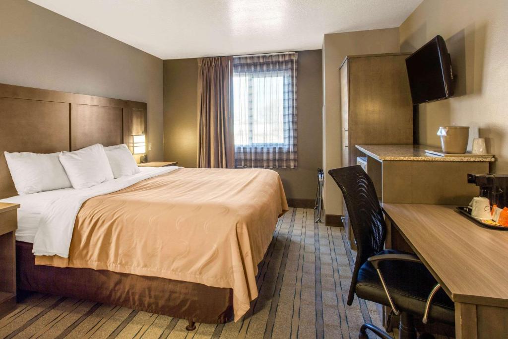 Quality Inn Moriarty - image 3