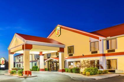 Super 8 by Wyndham Morristown/South - image 15
