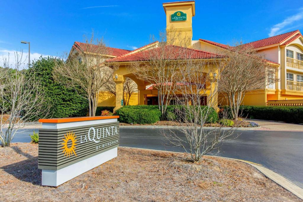 La Quinta by Wyndham Raleigh Durham Intl AP - image 3