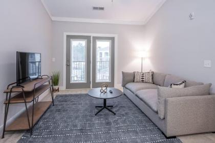 Viagem Modern 2BR with Workspace Balcony and Gym