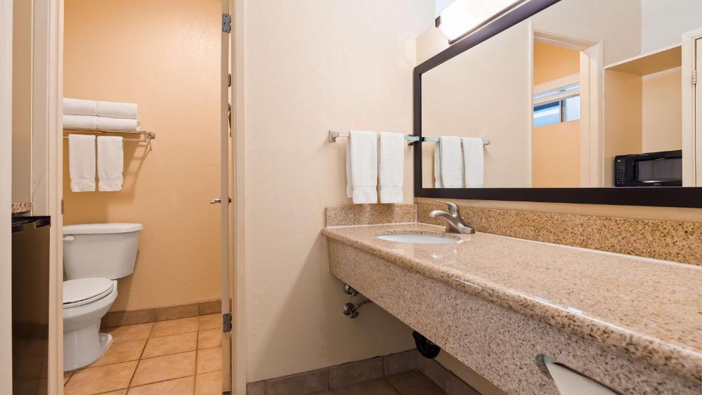 Best Western San Marcos Inn - image 5