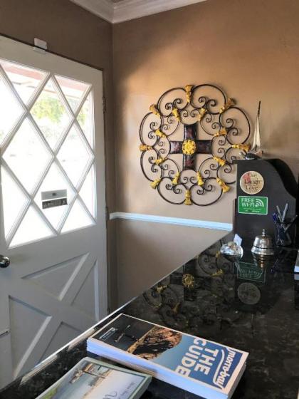 Morro Crest Inn - image 14