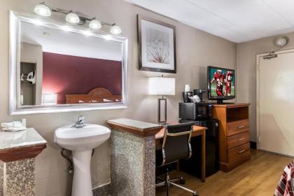 Red Roof Inn Morton Grove - image 19