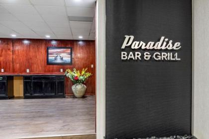 Best Western PLUS Lake Front Hotel - image 12