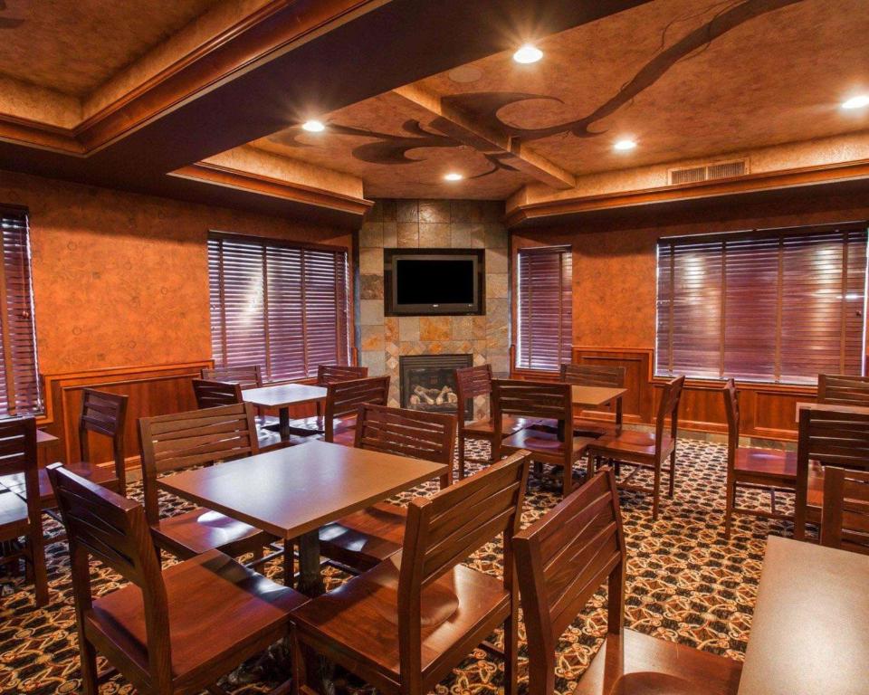 Comfort Suites Moses Lake - image 5