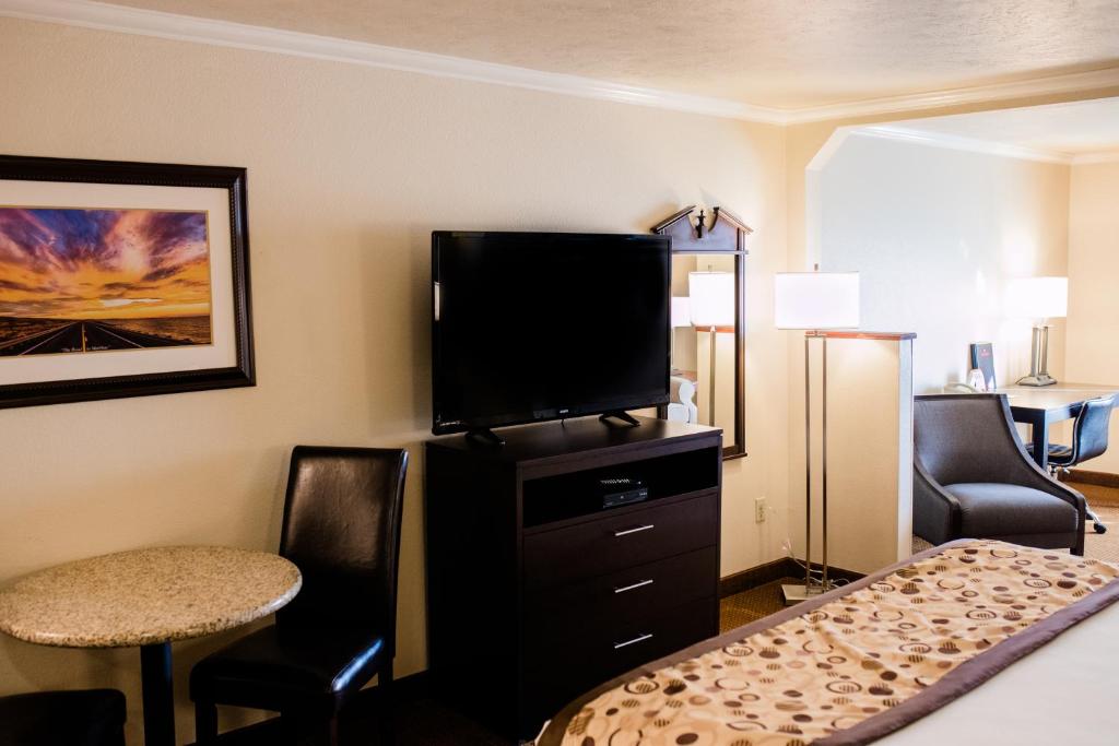 Ramada by Wyndham Moses Lake - image 4