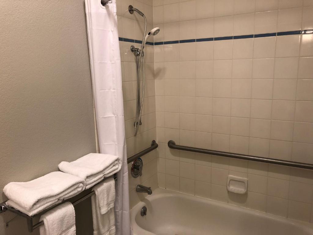 SureStay Plus Hotel by Best Western Moses Lake - image 3