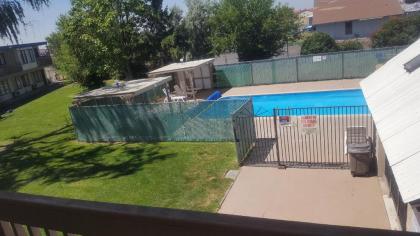 Motel Oasis Inn - image 11